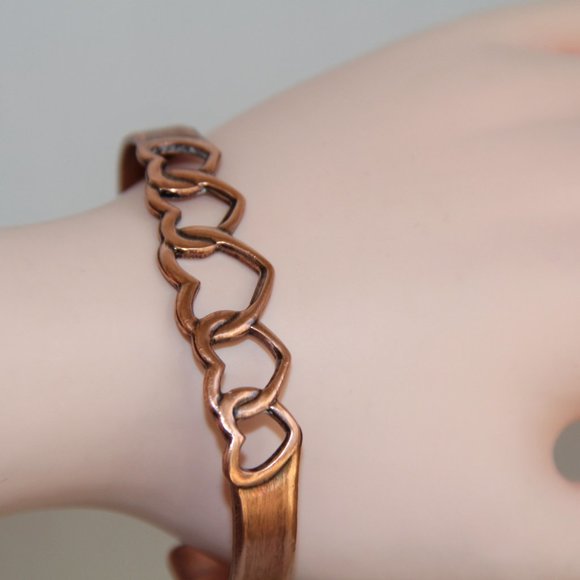 WM co Copper Linked Heart Cuff Bracelet - Picture 2 of 11